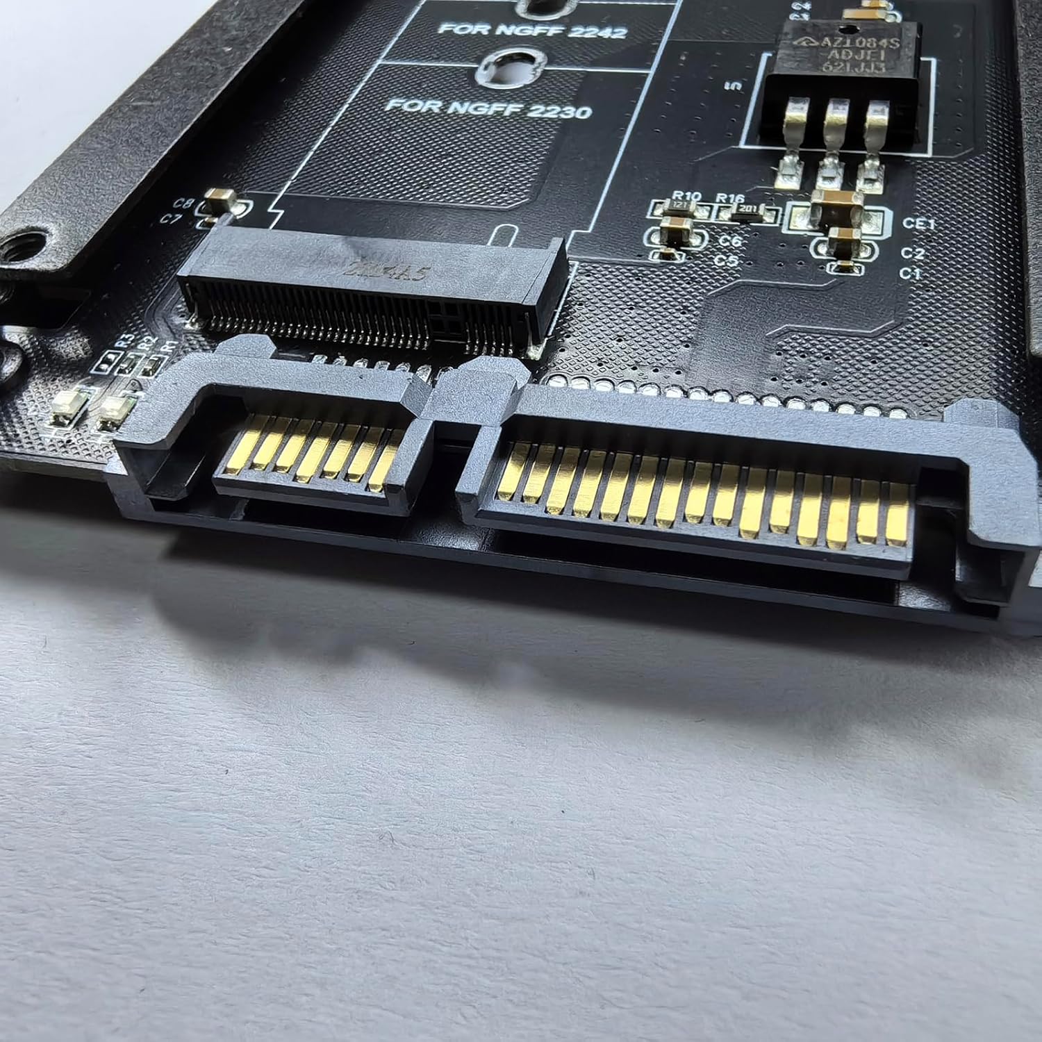 WLGQ NGFF M.2 B Key SSD Interface to SATA Adapter Card with Desktop Hard Drive Bracket